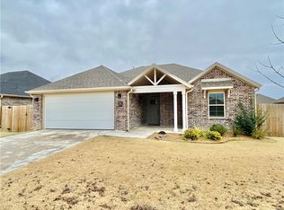 916 Madden St, Springdale, AR 72762