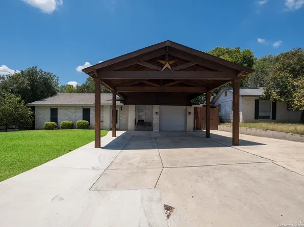 12509 Far West Dr, Live Oak, TX 78233