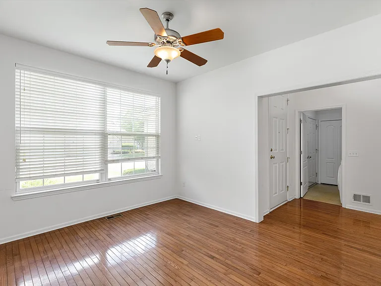 1341 Hollins Hall Ln — Photo 4