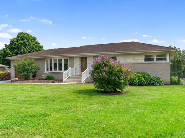11111 Doogan Ave, Willow Springs, IL 60480
