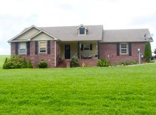 14 W Cherry Dr, Science Hill, KY 42553