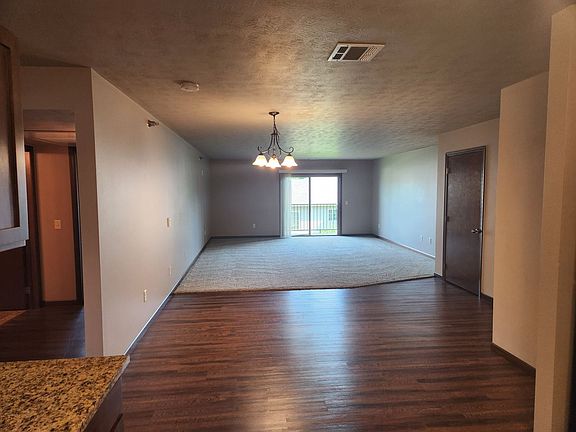 5th image of 3600 S Sycamore Ave APT 203