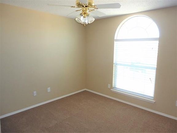 5th image of 8039 McMurtry Dr
