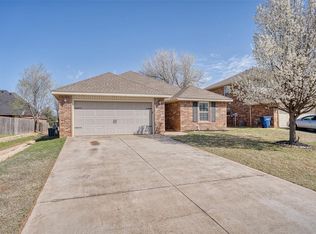 539 W Shadow Ridge Way, Mustang, OK 73064
