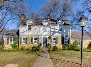 4070 S Walnut Grove Cir, Memphis, TN 38117