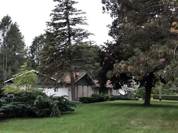 3rd image of 26 Spezia Dr