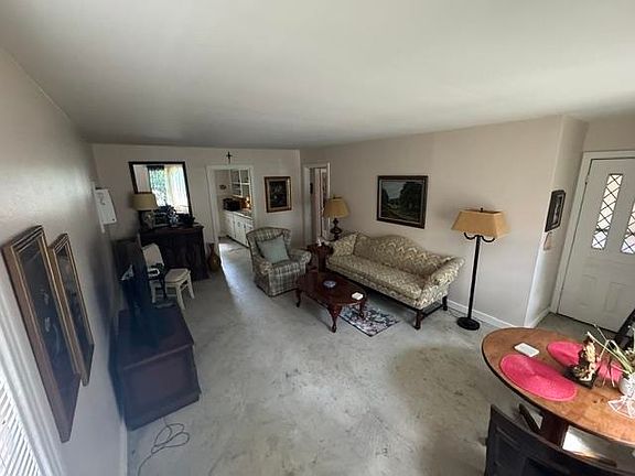 3rd image of 4436 Dallas Ave