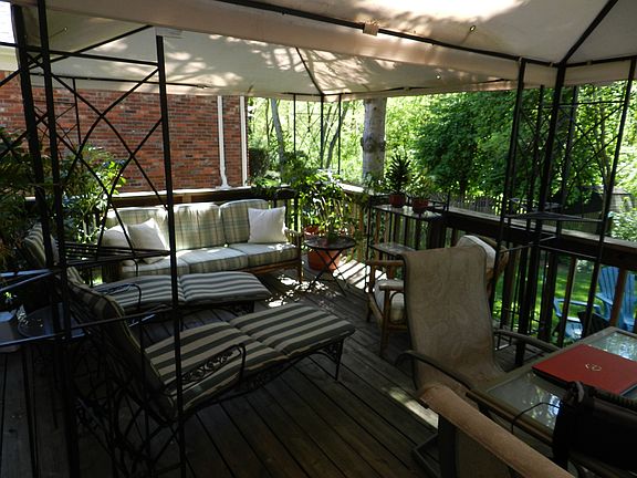 Rear Deck overlooking woods