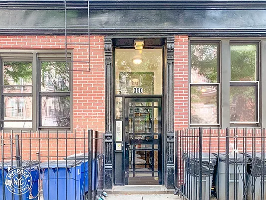 Rented by MySpaceNYC | media 14