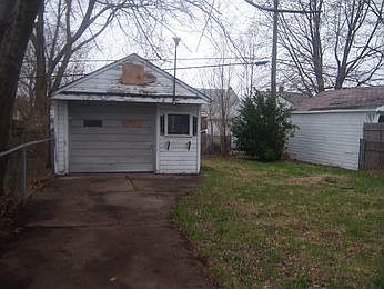2nd image of 17631 Albion St