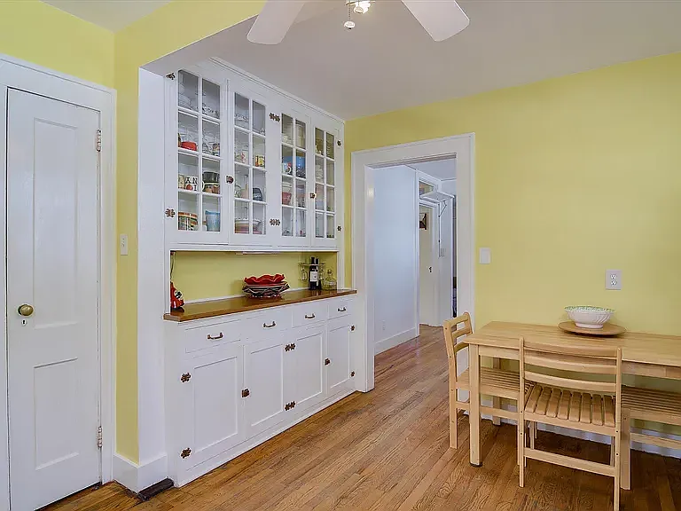 1004 Murphy St — Photo 8