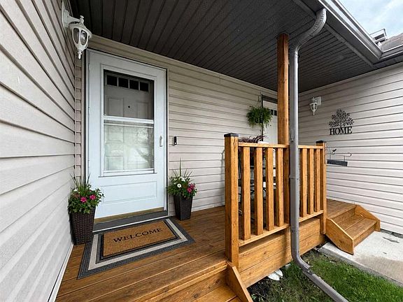 2nd image of 156 NE Canoe Dr SW #31