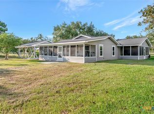 351 Sulphur Creek, Goliad, TX 77905