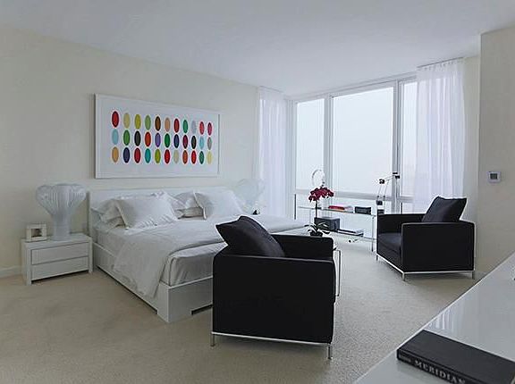 4th image of 160 W 62nd St APT 44C