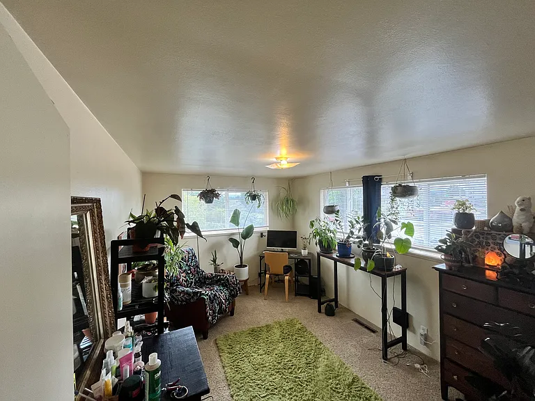 4131 35th Ave SW — Photo 10