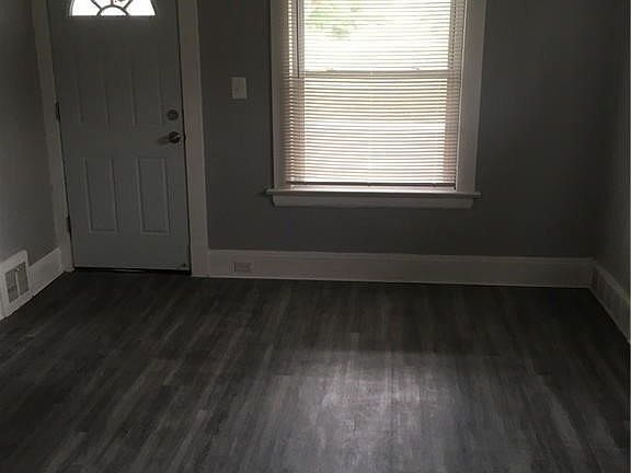3rd image of 3010 E 126th St