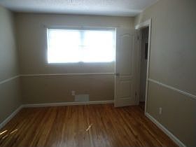 5th image of 429 Mesquite Ave