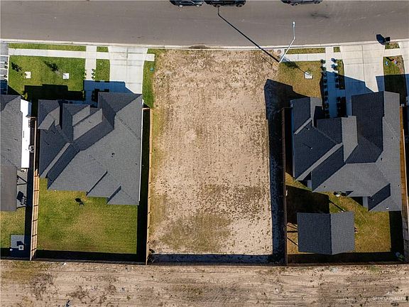5th image of 3909 Red Lantana St