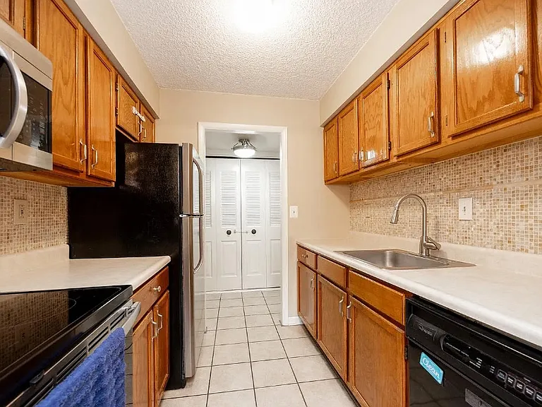 3015 Valley Dr #3015 — Photo 7