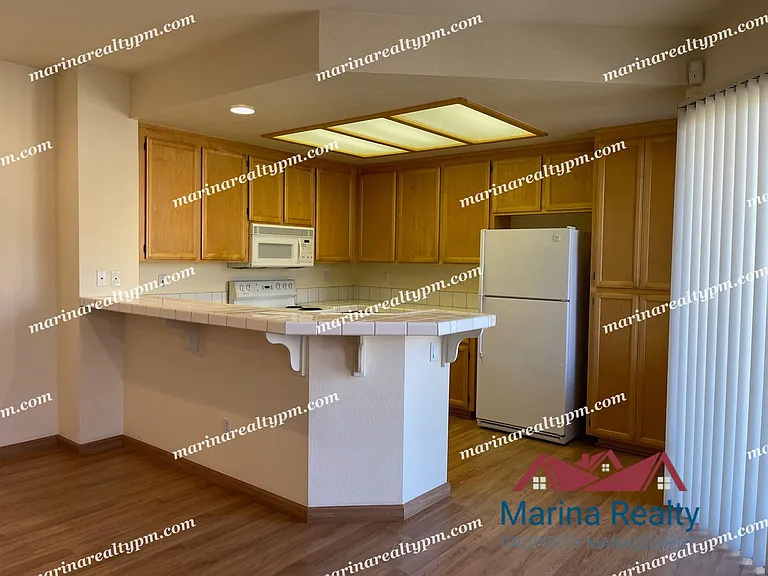 2611 Bayfront Ct — Photo 6