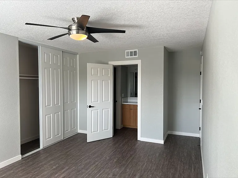 Countrywood Apartments — Photo 56