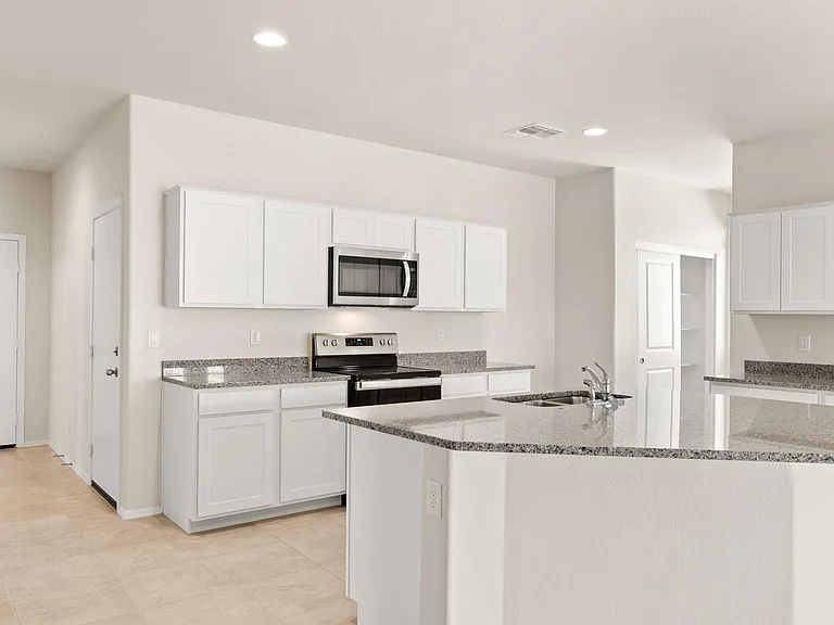 1171 W Beacon Ct — Photo 6
