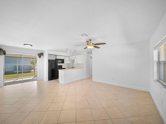 5th image of 13401 Pine Needle Ln #13407