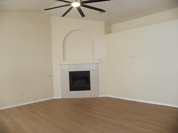 5th image of 617 Soothing Meadows Dr NE