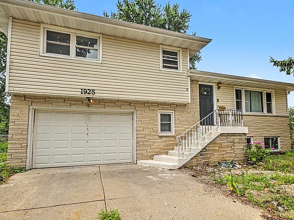 2nd image of 1925 Elka Ln