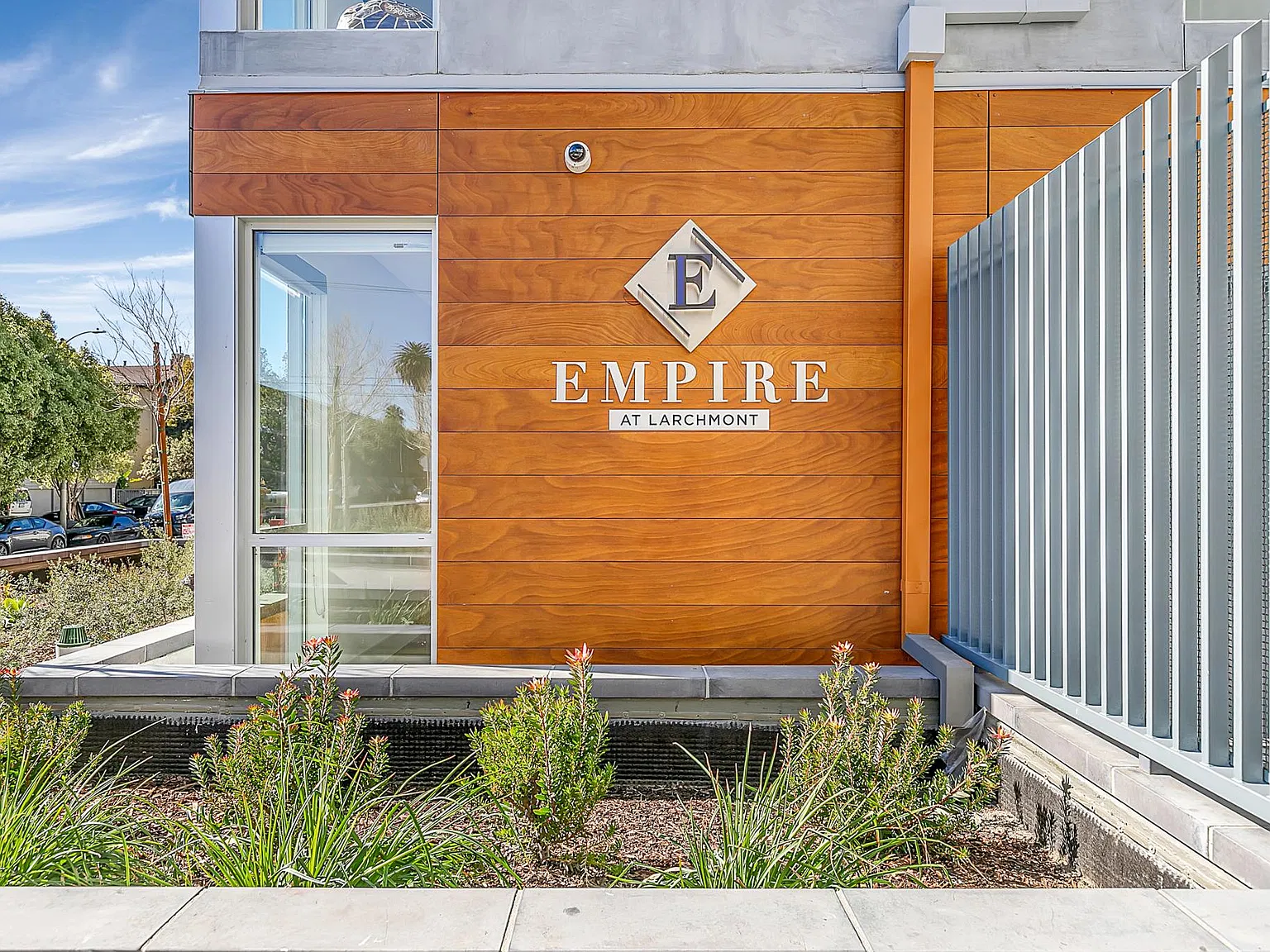 Empire at Larchmont — Photo 2