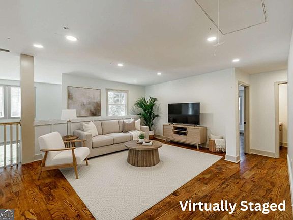 2nd image of 325 Stokes St