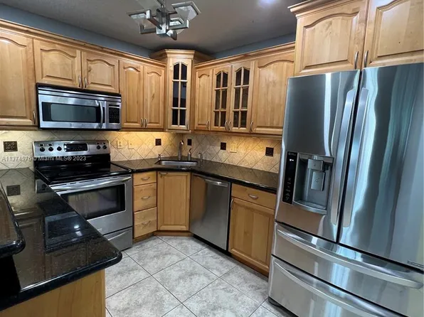 501 Shady Pine Way APT B2, Greenacres, FL 33415