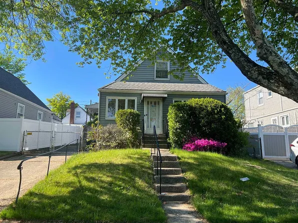 166-22 21st Ave #1, Whitestone, NY 11357