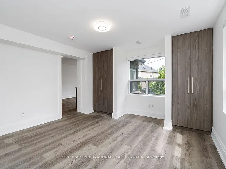 44 Larkin Ave #B — Photo 11