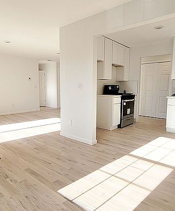 3rd image of 715 Newark Ave #1D