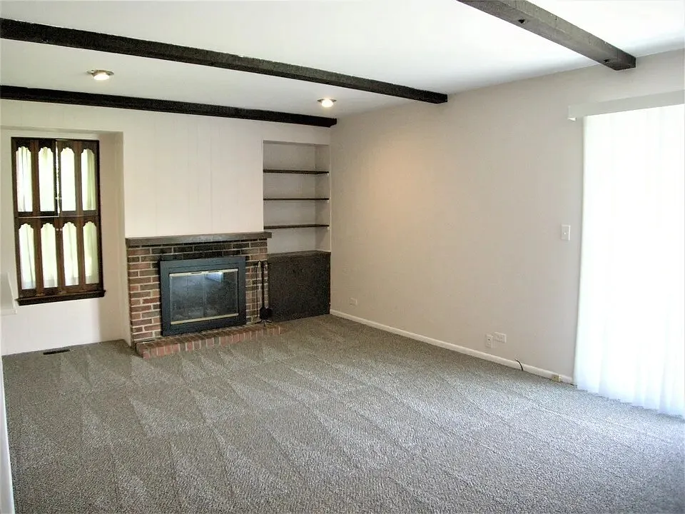 3 bed, 1800 sqft, $2,495 — Photo 4