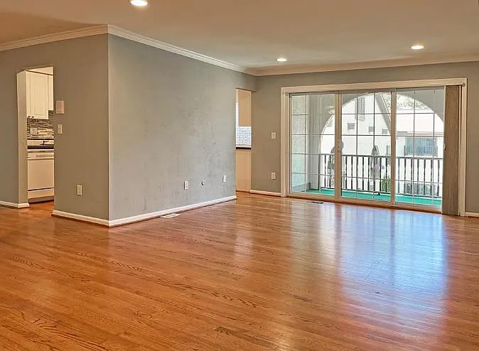 42160 Woodward Ave #42 — Photo 7