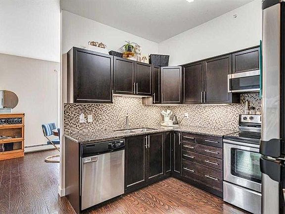 4th image of 4901 E 46th St #407