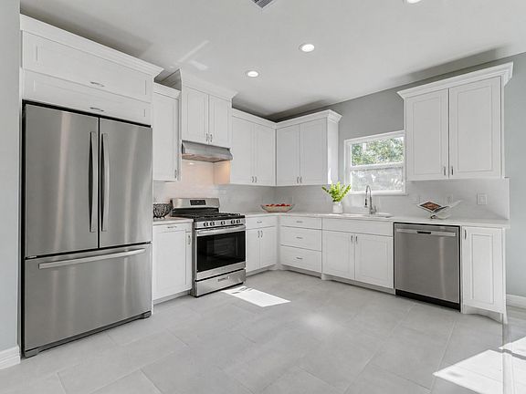 2nd image of 6705 Roanoke St