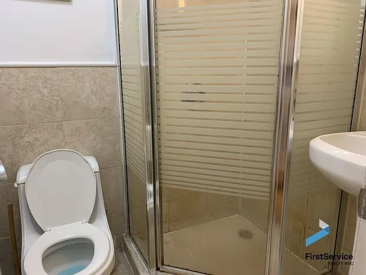 Rented by FirstService Realty (legacy) | media 15