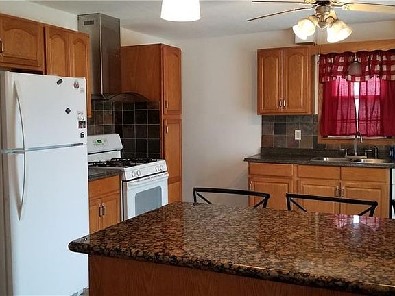 2nd image of 960 S Belle Vista Ave