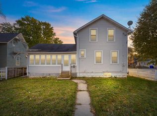 933 W Lawrence St, Appleton, WI 54914