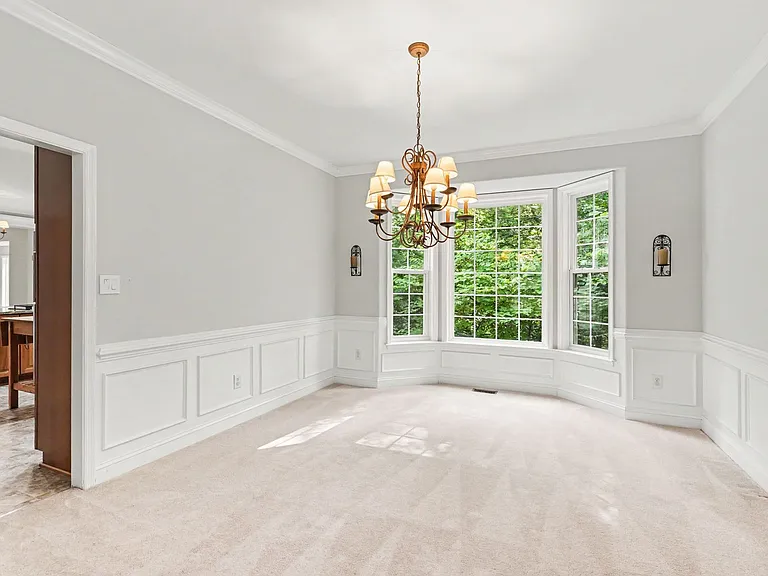 24 Crestwood Ln — Photo 22