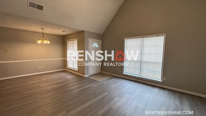 3 bed, 2.0 bath, 1300 sqft, $1,425 — Photo 3