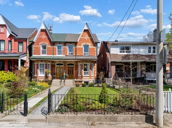 40 Halton St, Toronto, ON M6J 1R3
