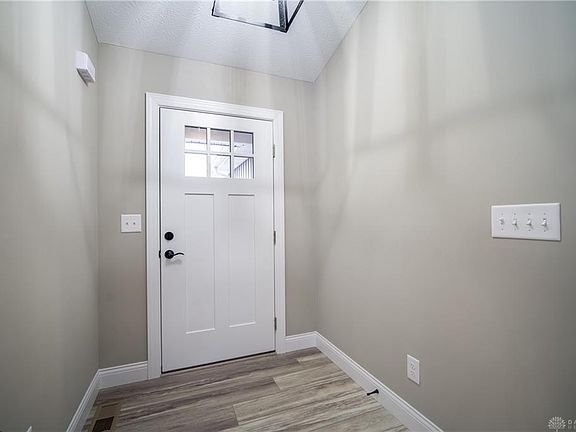 5th image of 80 Walnut Hills Ct