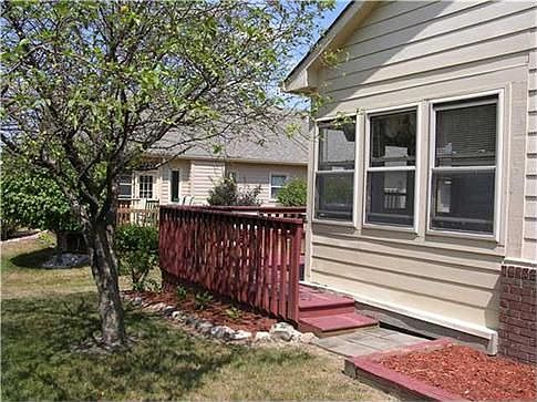 Side Yard &amp; Deck