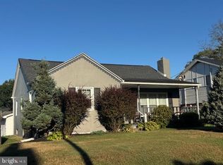 17 Edgewood Pl, Lewistown, PA 17044