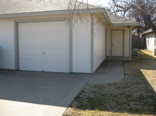 2724 James Rd, Granbury, TX 76049