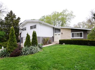 2150 Old Glenview Rd, Wilmette, IL 60091